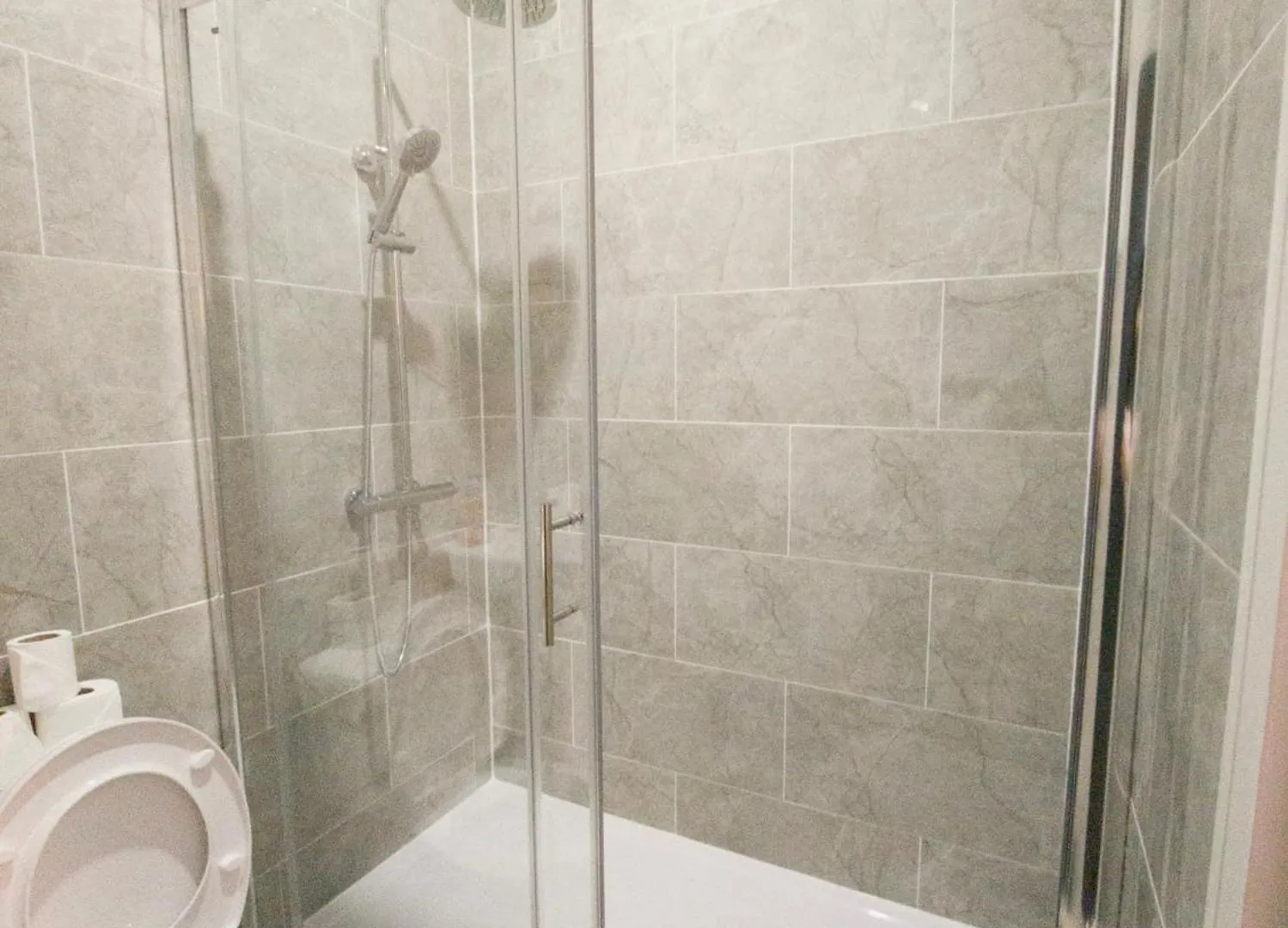 קארדיף Plenty Of Parking Available; 3 Bedroom Apartment By Property Promise