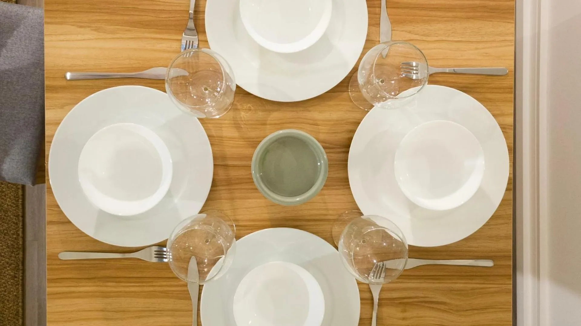 קארדיף Plenty Of Parking Available; 3 Bedroom Apartment By Property Promise 0*,
