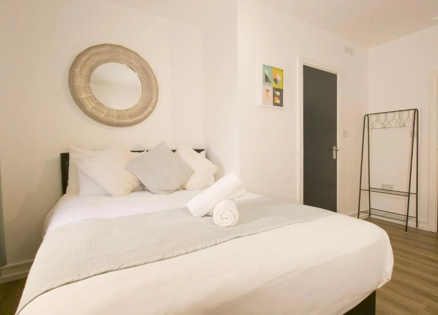 קארדיף Plenty Of Parking Available; 3 Bedroom Apartment By Property Promise