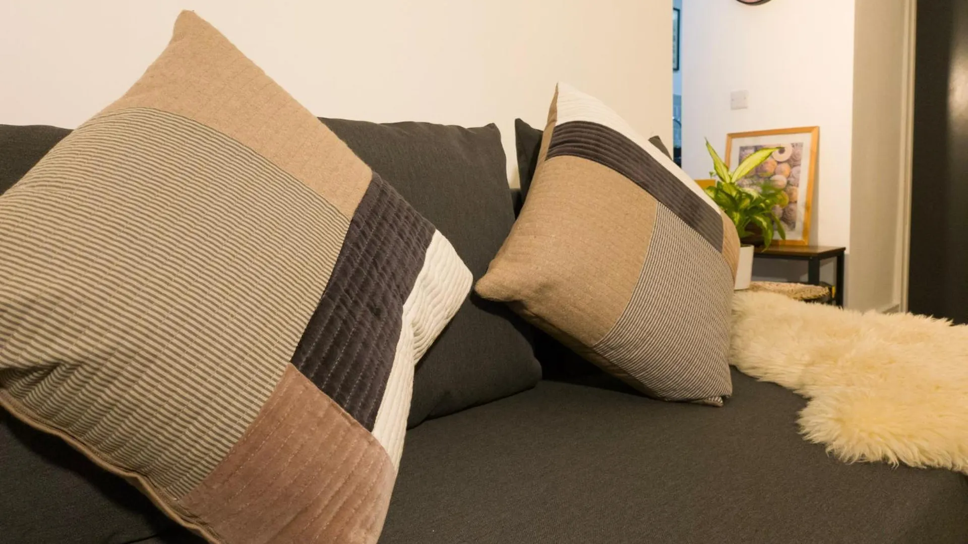 Plenty Of Parking Available; 3 Bedroom Apartment By Property Promise Cardiff